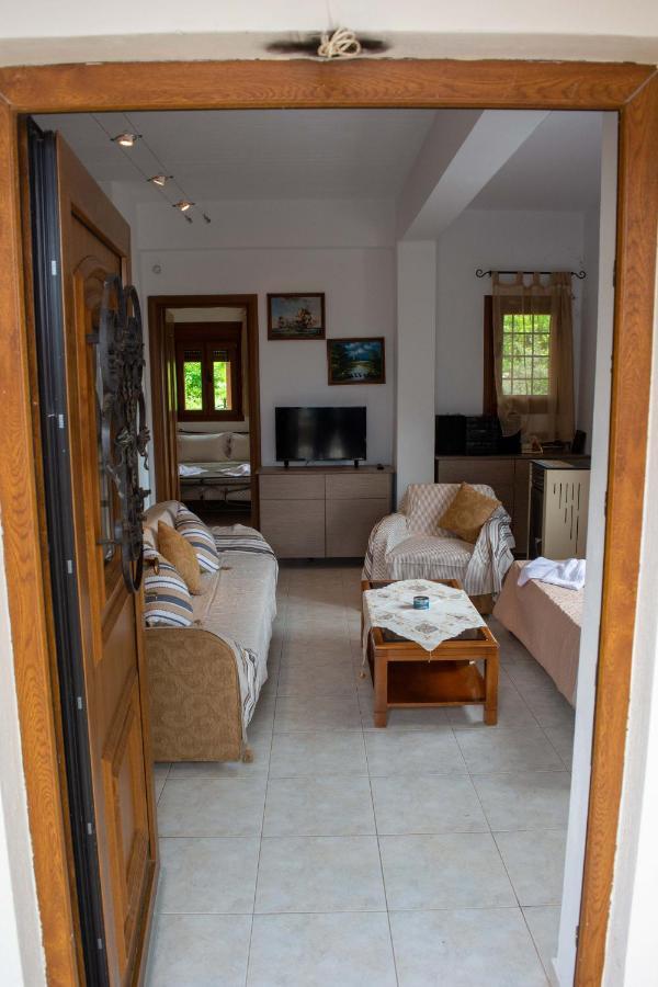 Efi's Apartment Áyios Dhimítrios